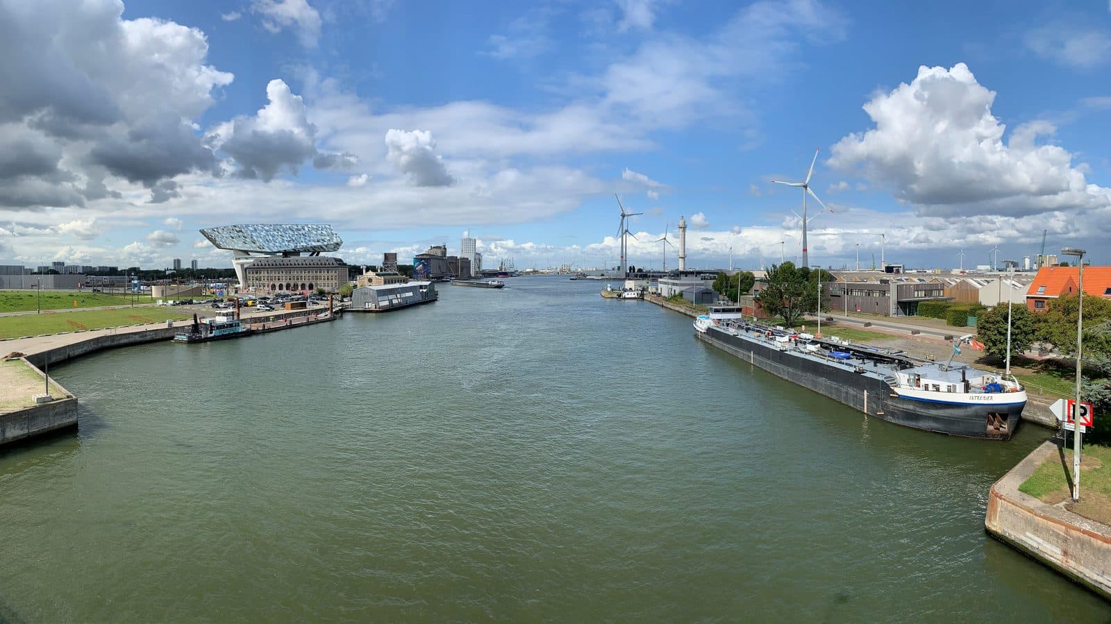 Amberes, ciudad portuaria y puerta de entrada logística de Bélgica