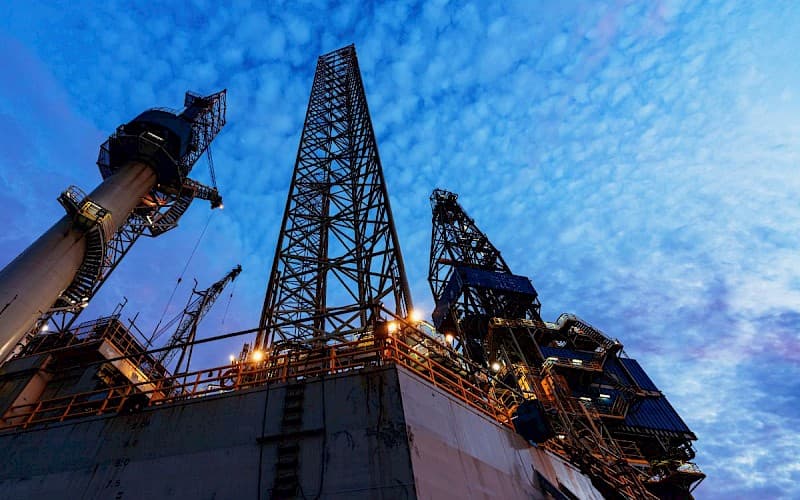 Offshore Logistics - Offshore Rig Management — challenge